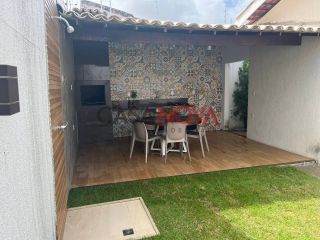 Casa no bairro Aeroporto com 3/4, sendo 1 suíte