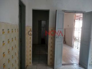 Casa com ponto comercial em boa localização no Siqueira Campos