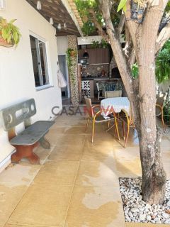 Casa em condomínio fechado na Aruana,com 3/4, sendo 1 suíte