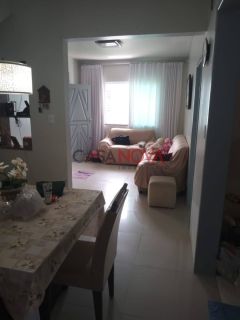 Casa com 4/4 no Pereira Lobo