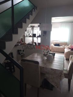 Casa com 4/4 no Pereira Lobo