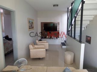 Casa com 4/4 no Pereira Lobo