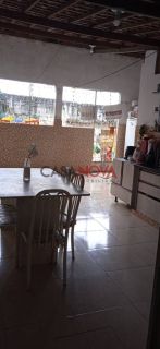 Vendo ou troco casa com ponto comercial no 18 do Forte