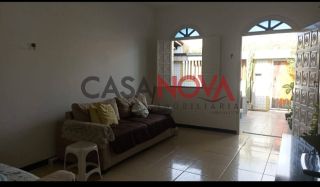 CASA NA FAROLÂNDIA COM 3/4 SENDO 1 SUÍTE