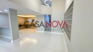 Casa em boa localização na Atalaia com 5/4, sendo 3 suítes