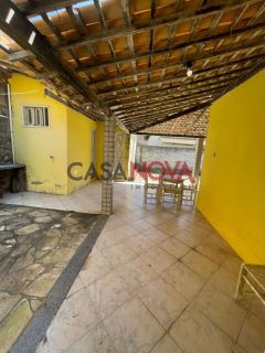 Casa em boa localização na Praia da Caueira com 4/4, sendo 1 suíte