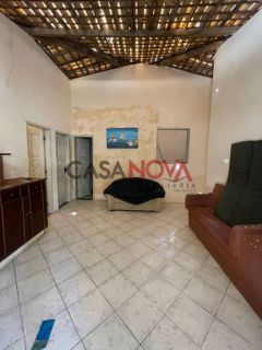 Casa em boa localização na Praia da Caueira com 4/4, sendo 1 suíte