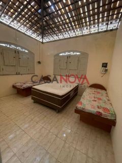 Casa em boa localização na Praia da Caueira com 4/4, sendo 1 suíte