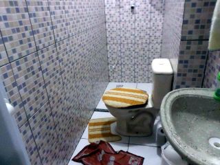 Casa com comércio embaixo na Coroa do Meio