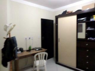 Casa com comércio embaixo na Coroa do Meio