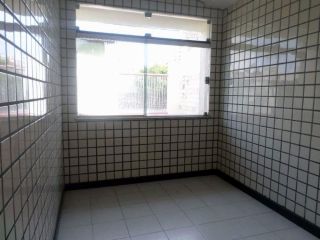 Casa em boa localização no Salgado Filho com 5/4, sendo 3 suítes