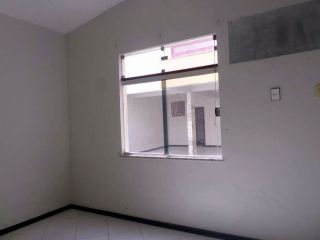 Casa em boa localização no Salgado Filho com 5/4, sendo 3 suítes