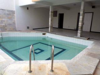 Casa em boa localização no Salgado Filho com 5/4, sendo 3 suítes