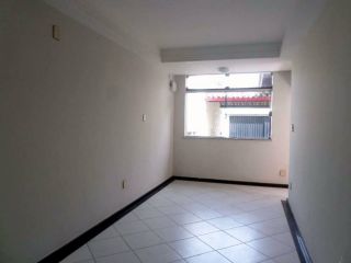 Casa em boa localização no Salgado Filho com 5/4, sendo 3 suítes