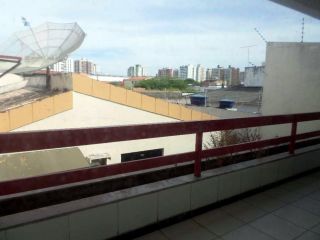 Casa em boa localização no Salgado Filho com 5/4, sendo 3 suítes