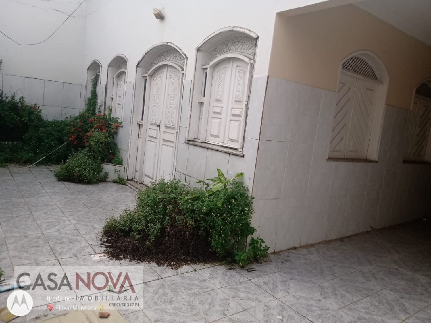 Casa Grande com excelente localização na 13 de Julho