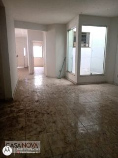 Casa Grande com excelente localização na 13 de Julho