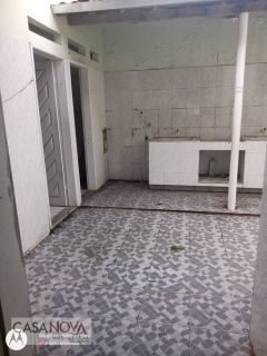 Casa Grande com excelente localização na 13 de Julho