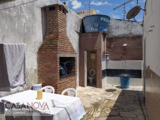 Casa em boa localização na Atalaia com 3/4, sendo 2 suítes
