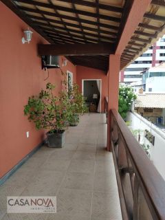 Casa Ampla a poucos metros da Praia com Piscina na Atalaia