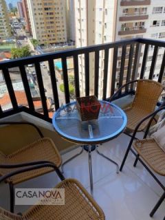 Apartamento em boa localização na Treze de Julho com 2/4, sendo 1 suíte