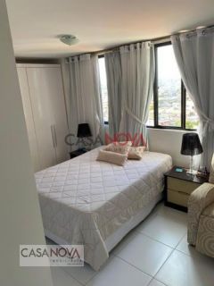 Apartamento em boa localização na Treze de Julho com 2/4, sendo 1 suíte