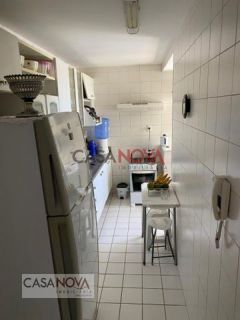 Apartamento em boa localização na Treze de Julho com 2/4, sendo 1 suíte