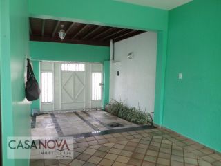 Casa ampla com 3/4 sendo 1 suíte no Luzia