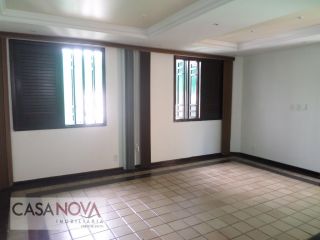 Casa ampla com 3/4 sendo 1 suíte no Luzia