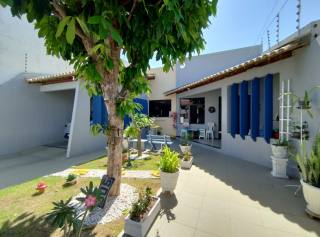 Excelente Oportunidade! Casa na Atalaia em ótima localização com 3/4, sendo 2 suítes