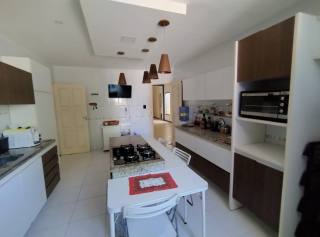 Excelente Oportunidade! Casa na Atalaia em ótima localização com 3/4, sendo 2 suítes