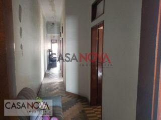 Casa no Centro com 5/4 excelente para comercio