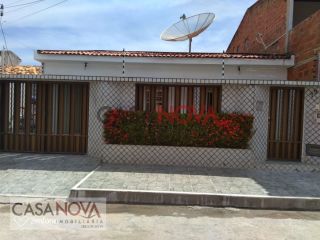 Casa no Aeroporto com 3/4