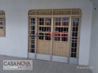 Casa no Aeroporto com 3/4