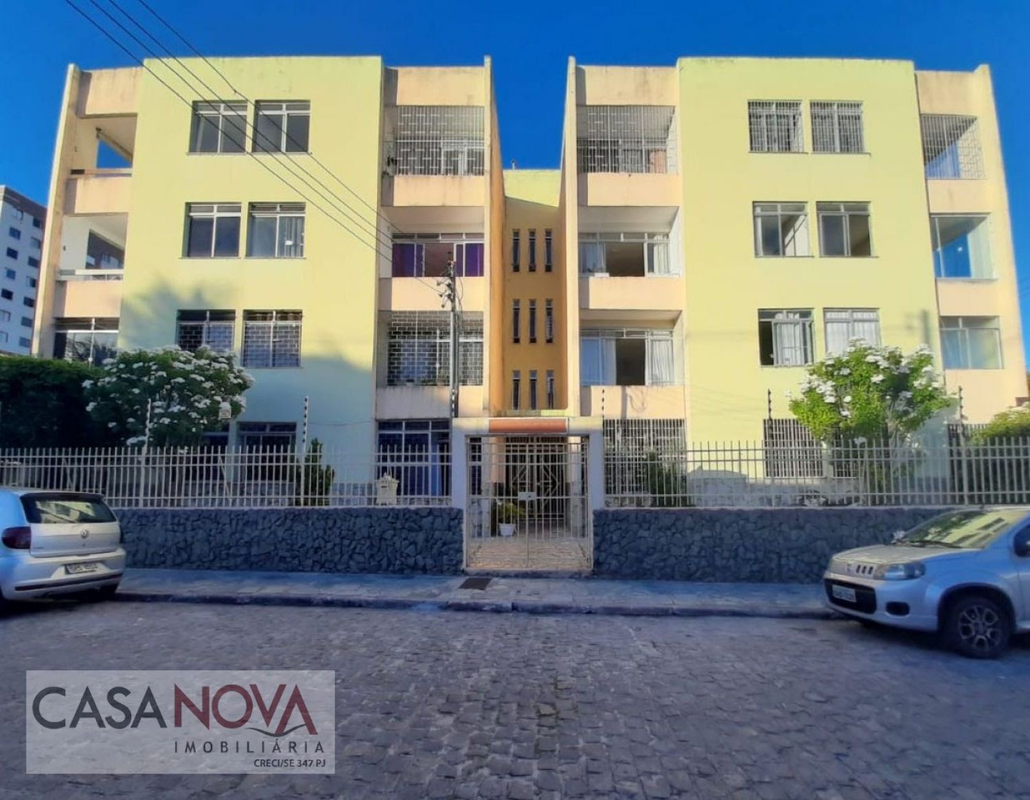 Apartamento em ótima localização com 3/4, sendo 1 suíte no Bairro Salgado Filho