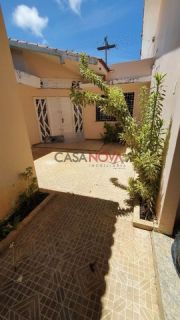 Oportunidade de Investimento-Casa de esquina no Bairro Farolândia com 400m² -