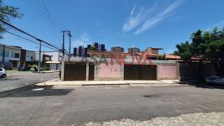 Oportunidade de Investimento-Casa de esquina no Bairro Farolândia com 400m² -