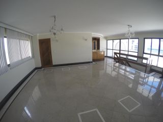 Oportunidade!! Cobertura duplex com piscina privativa.