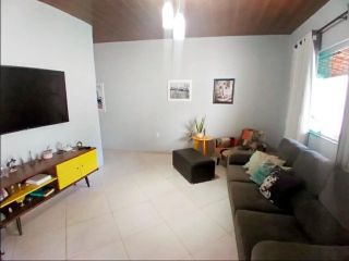 Casa Completa na Zona de Expansão (Areia Branca).