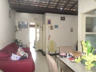 Casa em Ótima Localização - Bairro América