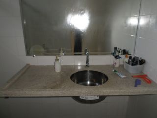 Vendo ou Troca Casa Térrea de esquina na Coroa do meio em ótima localização