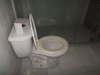 Vendo ou Troca Casa Térrea de esquina na Coroa do meio em ótima localização