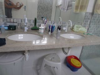 Vendo ou Troca Casa Térrea de esquina na Coroa do meio em ótima localização