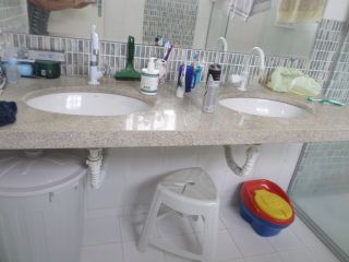 Vendo ou Troca Casa Térrea de esquina na Coroa do meio em ótima localização