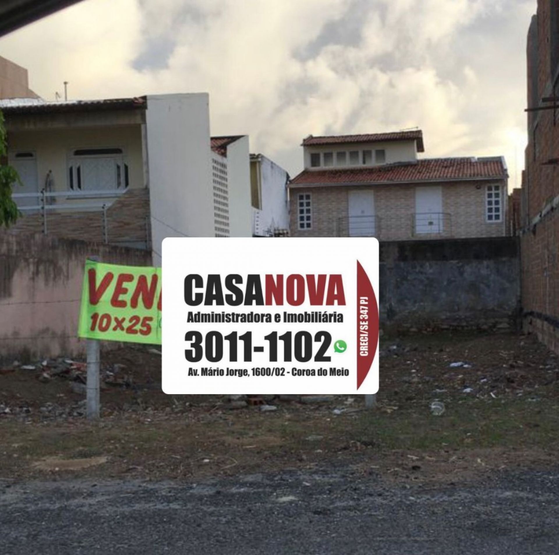 Terreno em Atalaia medindo 10x25 m.