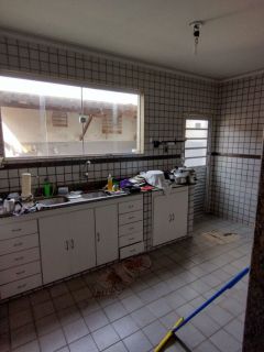 Casa Duplex em Excelente Localização no Salgado Filho