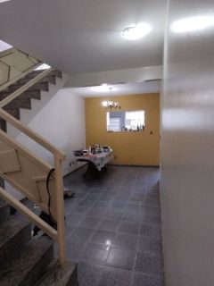 Casa Duplex em Excelente Localização no Salgado Filho