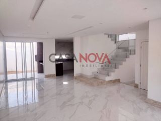 Casa em Condomínio Fechado