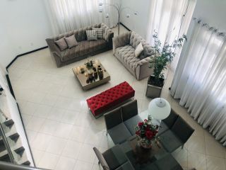 CASA DUPLEX ALTO PADRÃO EM CONDOMÍNIO FECHADO NA ARUANA