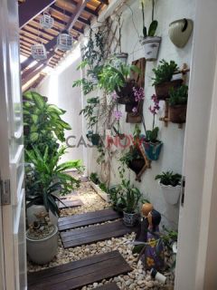 Casa em excelente localização na Coroa do Meio com 4 Suítes